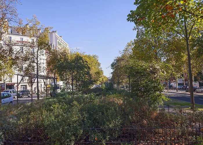 Hotel De La Place Des Alpes Parigi